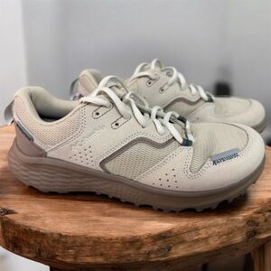 Columbia Men’s 7.5 Trail Hiking Shoes Beige Suede Mesh Lightweight NWOT